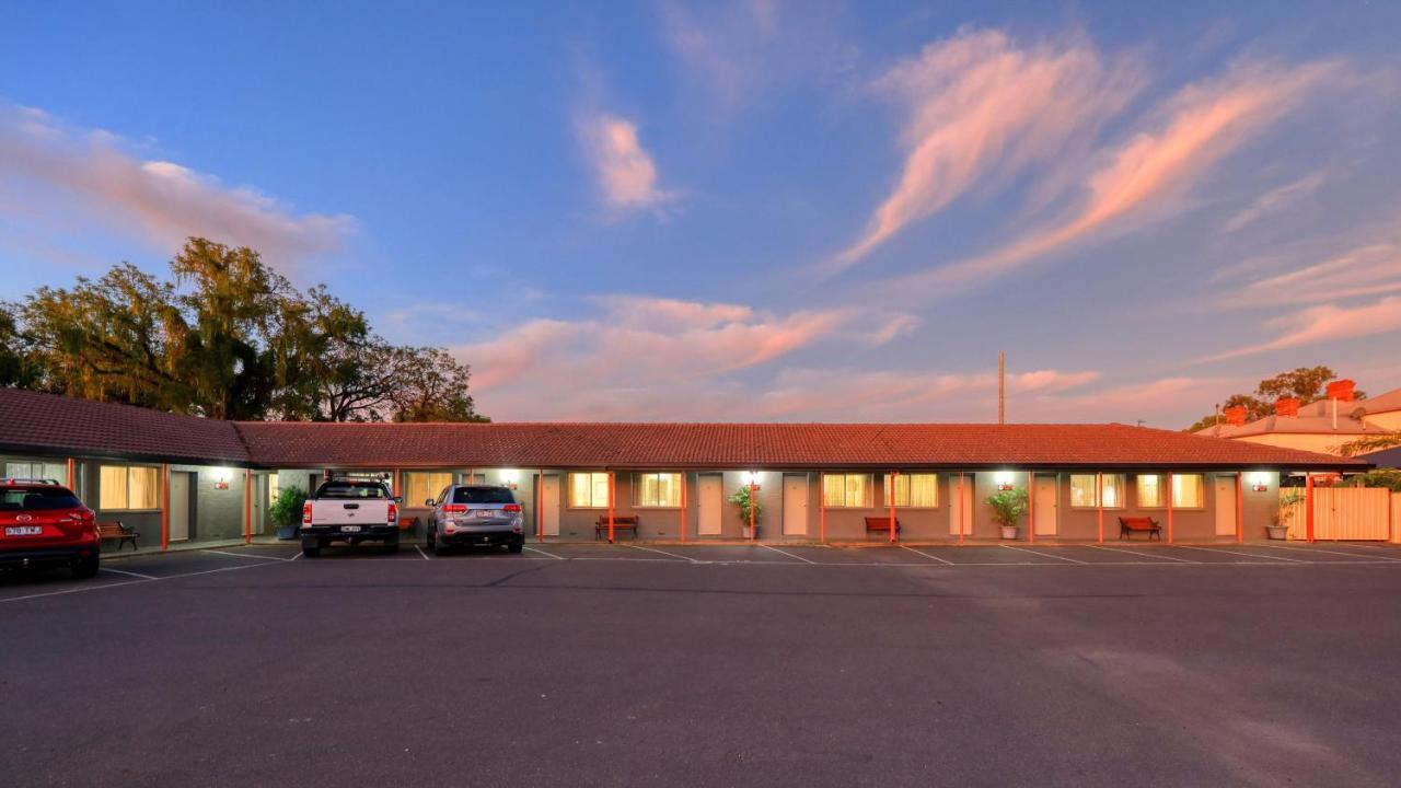 Country Leisure Motor Inn Dubbo Dış mekan fotoğraf