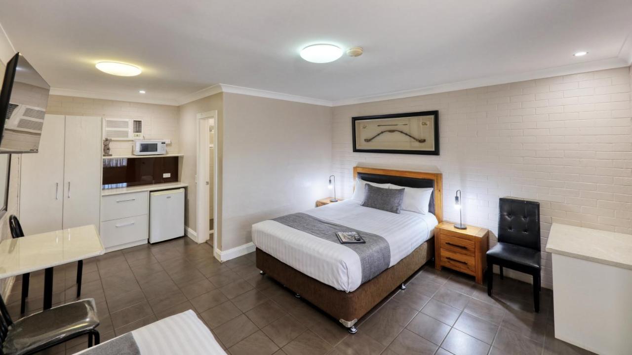 Country Leisure Motor Inn Dubbo Dış mekan fotoğraf